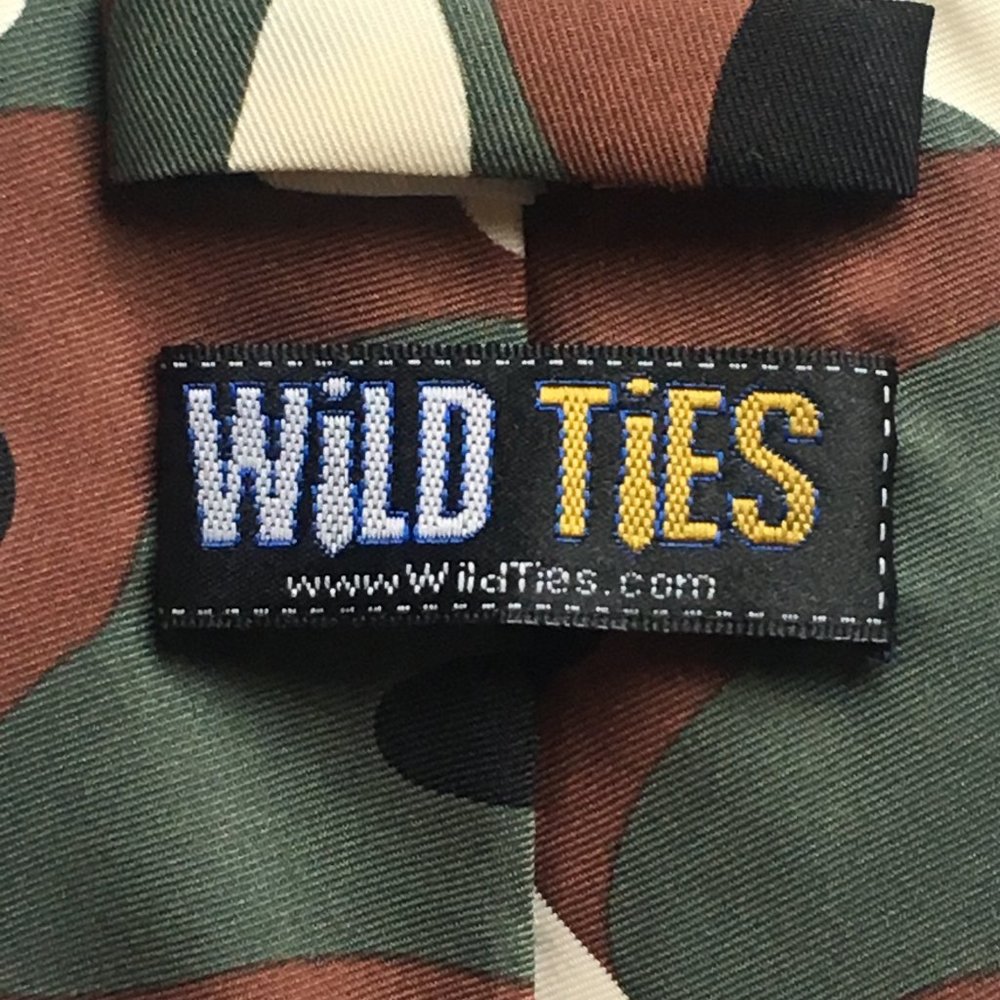 Wild Ties Camo 100% microfiber tie. - Picture 3 of 3
